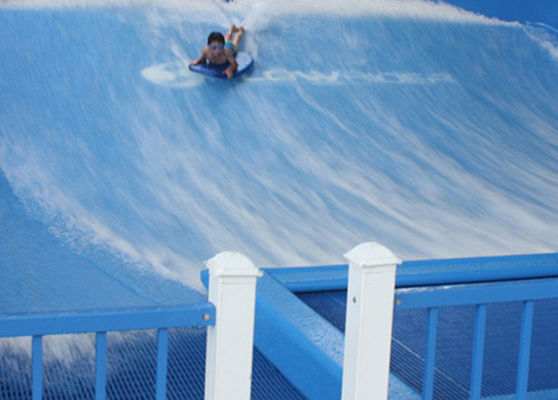 OEM Flowrider Surfing Simulator z pompą wodną o mocy 65kw i miękkim silnym PVC dla parków wodnych 15,3m*9,3m