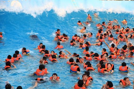 Waterfun Big Surfing Tsunami Ocean Woda Wave Pool Z Waves Park Vakuum 3 Metry Wysokości