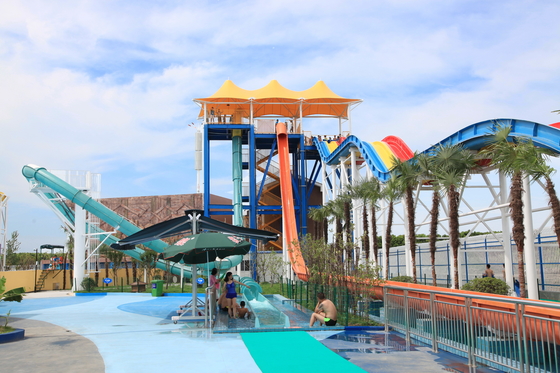 Zjeżdżalnia wodna Vison Aqua Loop z włókna szklanego, wysokość platformy 16m