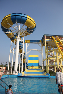 Zmodernizuj swój park wodny trwałymi wodnymi toboganami z włókna szklanego dla ekscytującej przejażdżki bumerangem