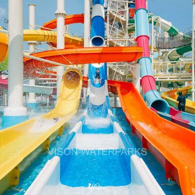Aquapark z certyfikatem CE ISO z dostosowywanymi motywami do zabawy w wodzie, interaktywnymi zjeżdżalniami zapewniającymi bezpieczną zabawę i kolumnami ze stali ocynkowanej ogniowo