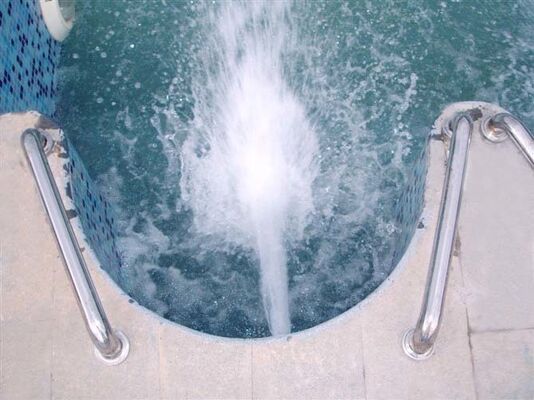 Corrosion-resistant SPA Hydrotherapy Equipment with Hot-dip Galvanized Steel Structure and Intelligent Control System