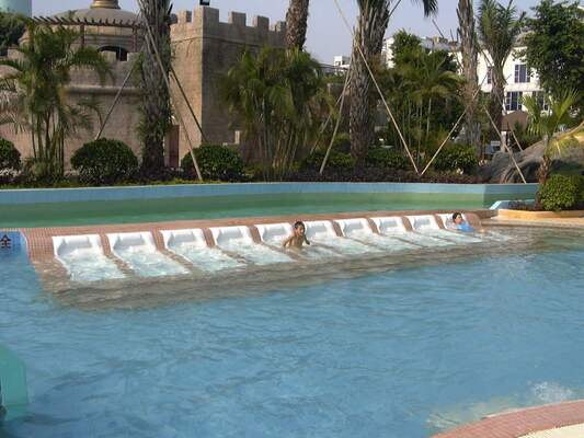 Corrosion-resistant SPA Hydrotherapy Equipment with Hot-dip Galvanized Steel Structure and Intelligent Control System