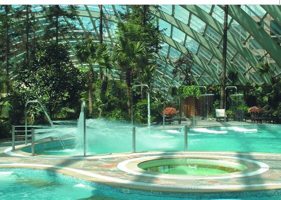 Corrosion-resistant SPA Hydrotherapy Equipment with Hot-dip Galvanized Steel Structure and Intelligent Control System